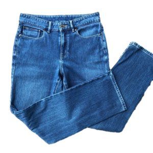 L.L. Bean Classic Fit Straight Leg Mid-Rise Medium Wash Size 4